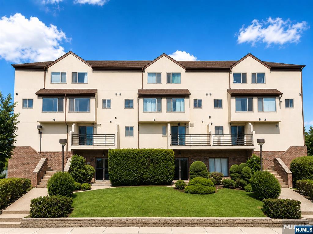 Photo 1 of Condo for sale at 1309 15th St, Fort Lee, NJ 07024 | MLS# 26031137 | Listing updated on 2026-09-13