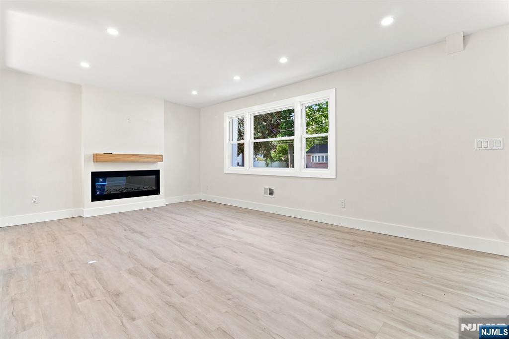 23 Buckingham Road - Photo 4