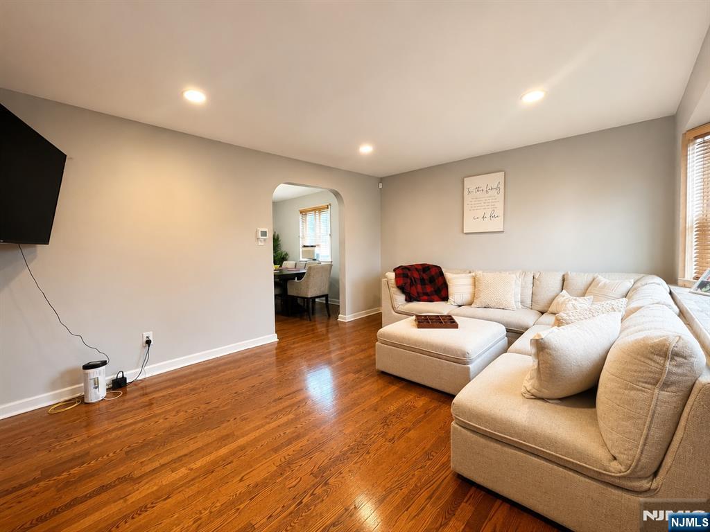635 Robinson Terrace - Photo 3