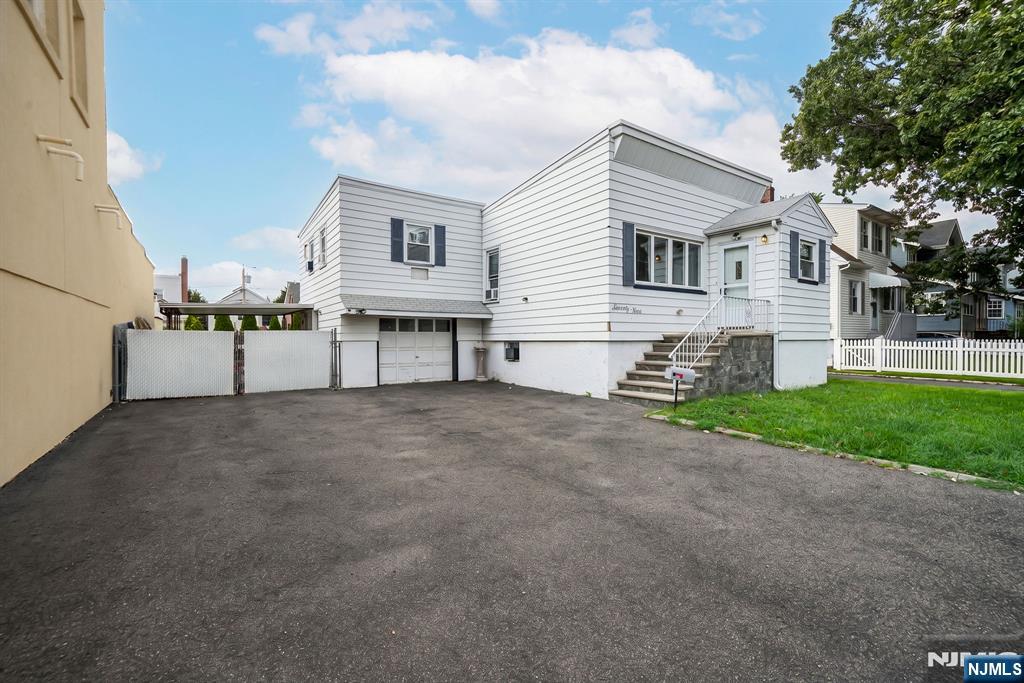 79 Moonachie Road - Photo 1