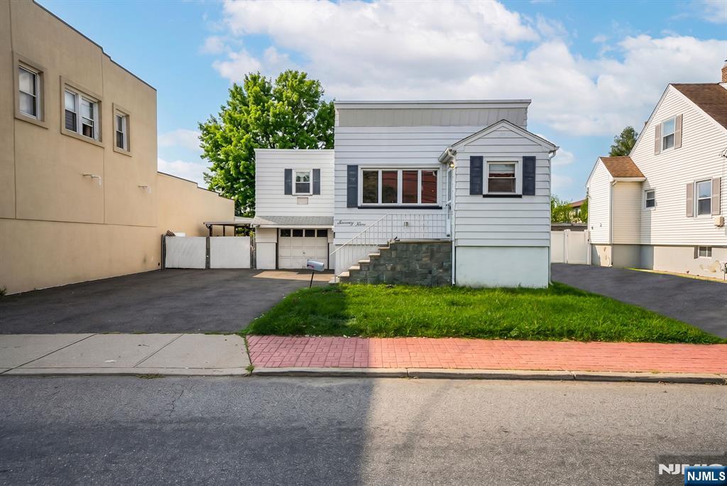 79 Moonachie Road - Photo 2