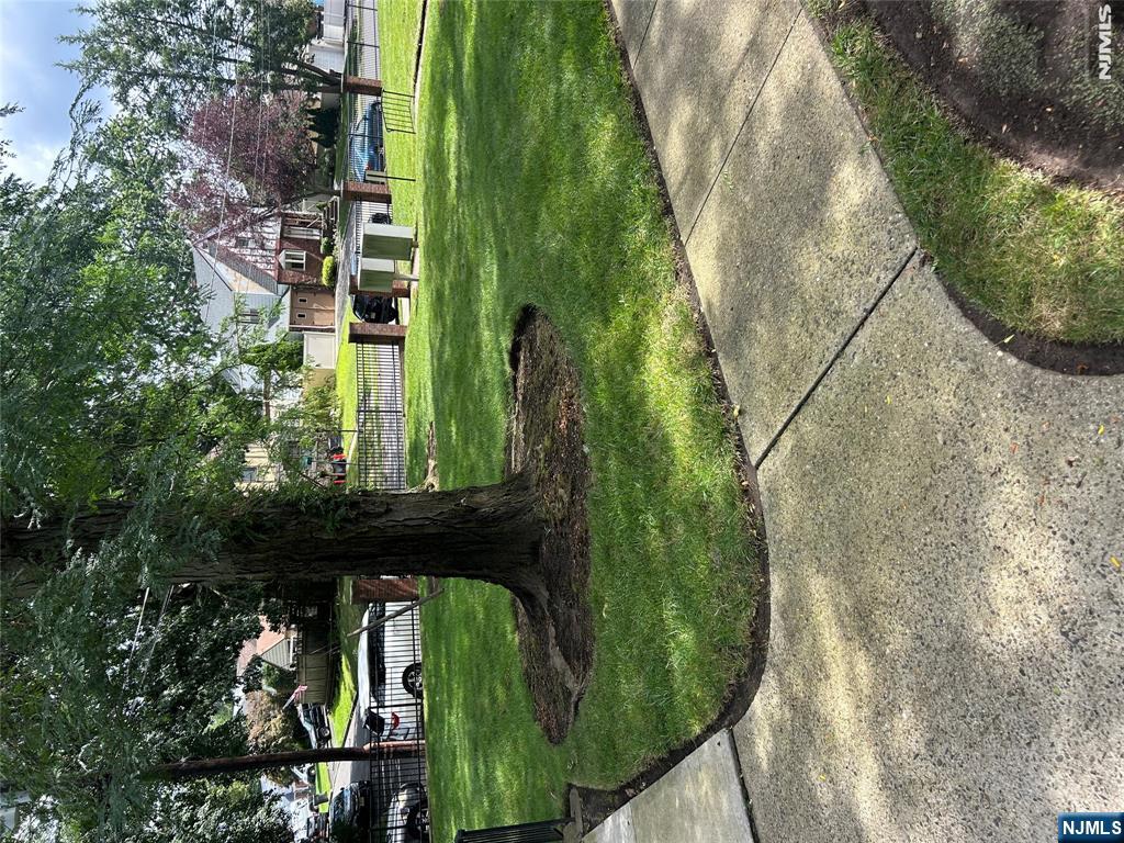 50 S 1st St #3A, Bergenfield, NJ 07621