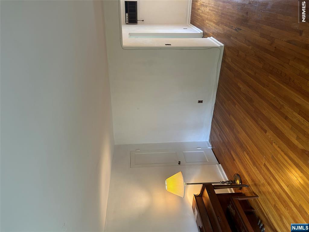 50 S 1st St #3A, Bergenfield, NJ 07621