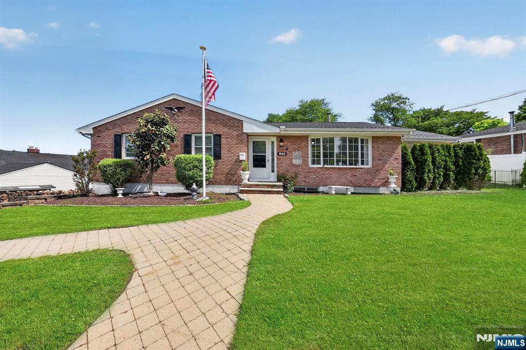840 Lopatcong Street - Photo 2
