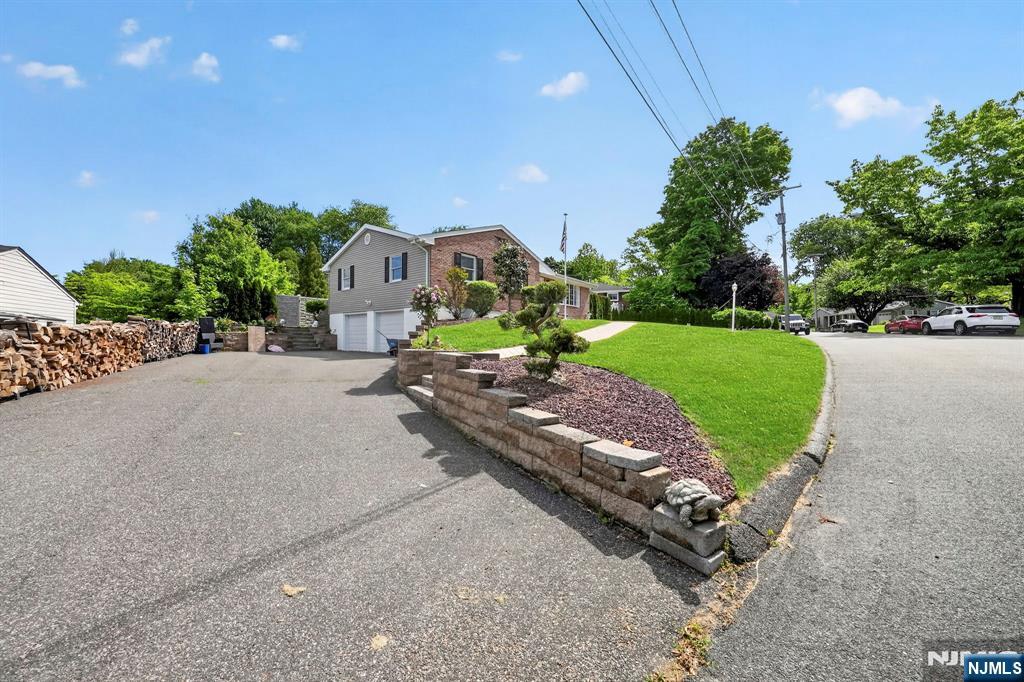 840 Lopatcong Street - Photo 4