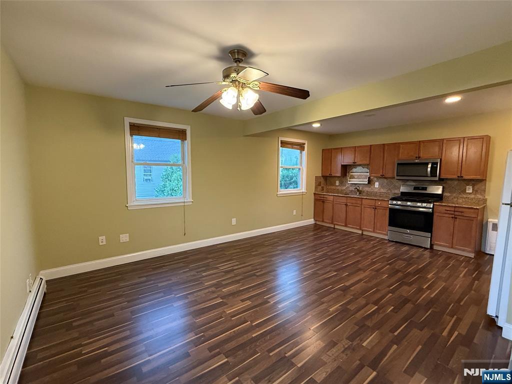 162 Paris Avenue 2 - Photo 4