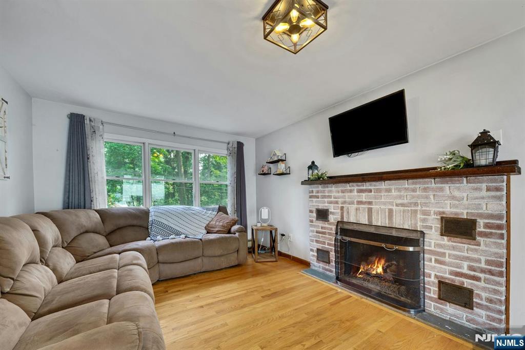 416 Lakeview Avenue - Photo 2