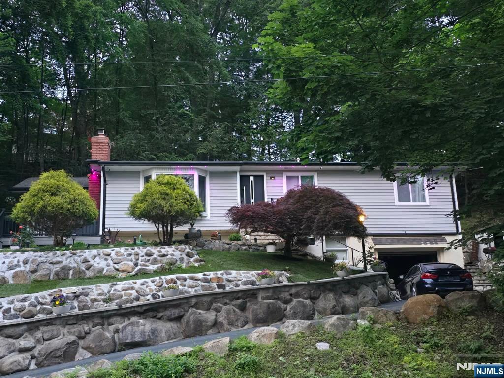 29 Ramapo Hills Boulevard - Photo 1