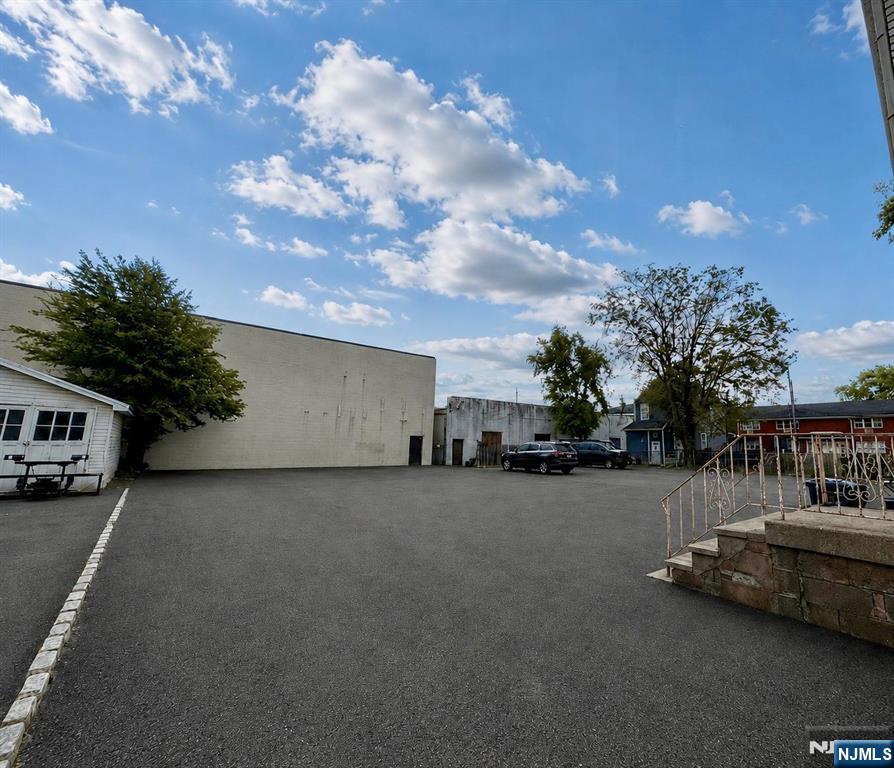 118 Hudson Street - Photo 2