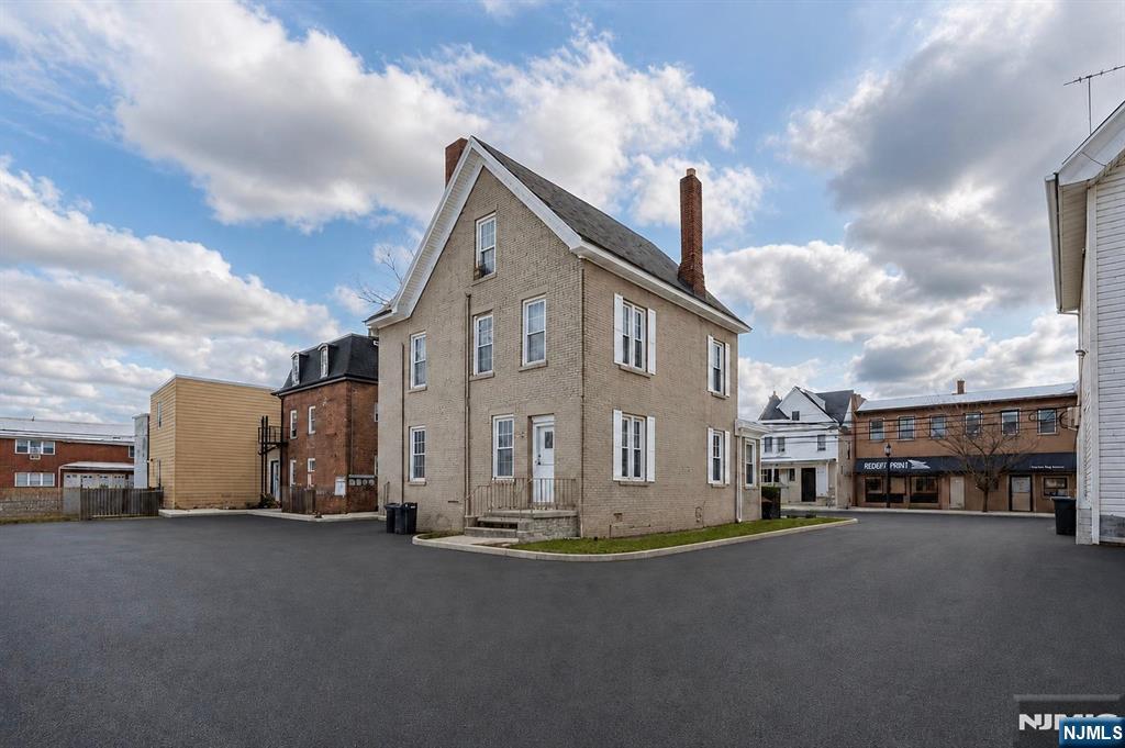118 Hudson Street - Photo 4