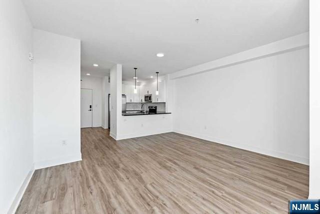 520 Cliff Street 221 - Photo 2