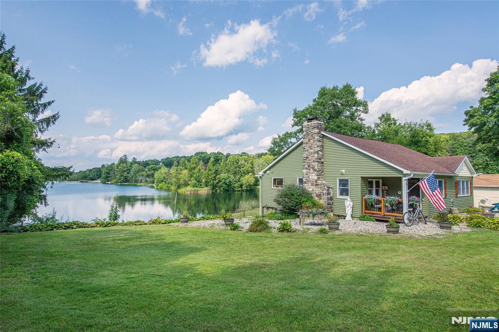 48 Lakeside Avenue - Photo 2