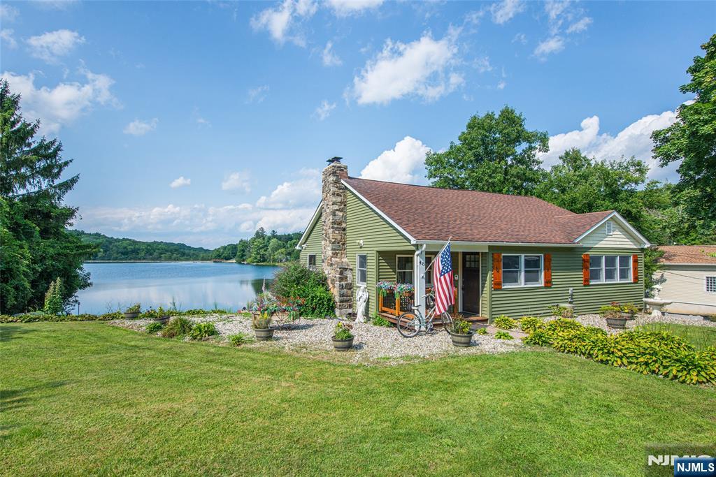 48 Lakeside Avenue - Photo 3