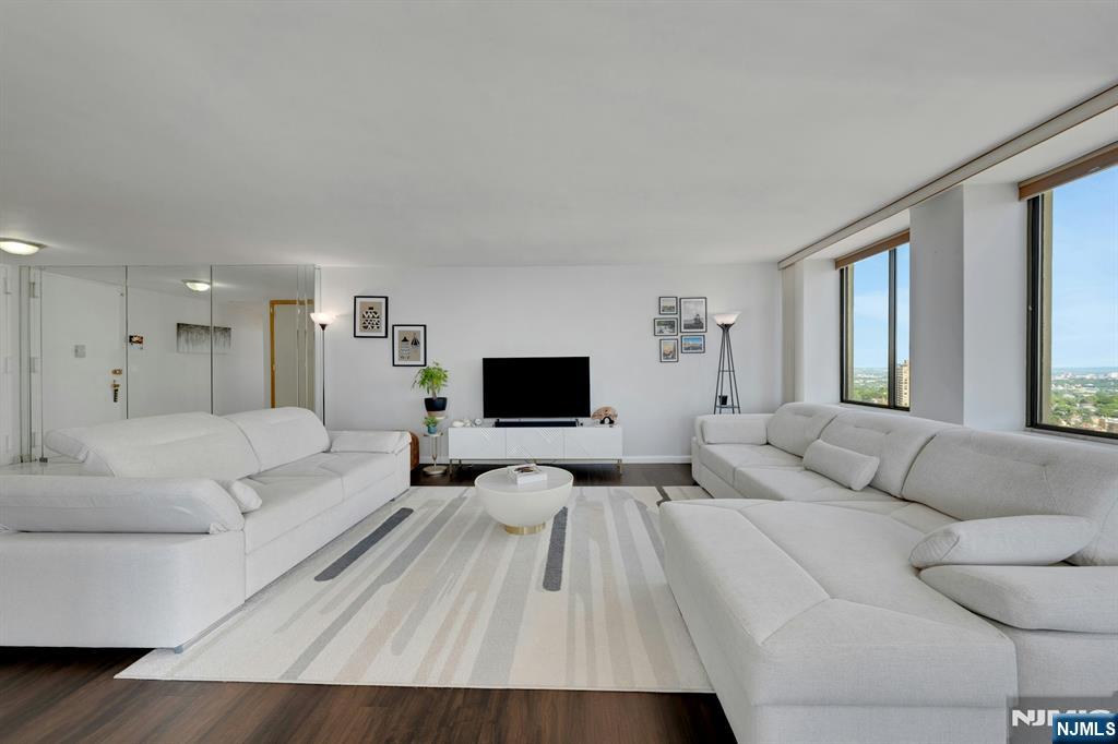 200 Winston Drive 2504 - Photo 2
