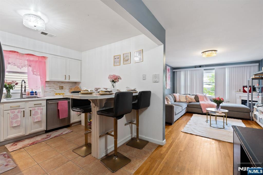 725 19th Street - Photo 4