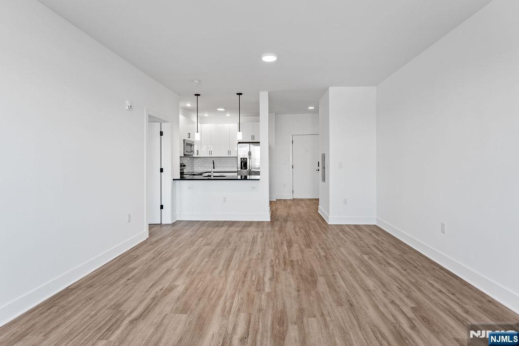 520 Cliff Street 202 - Photo 1