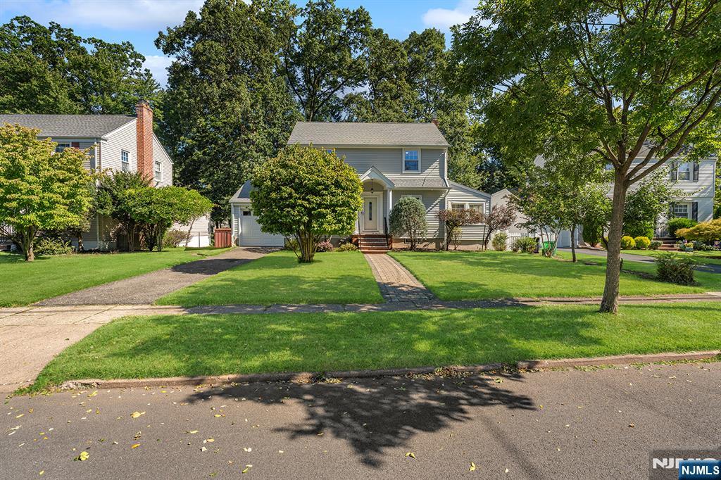 Photo 1 of Single family home for sale at 164 Kensington Rd, River Edge, NJ 07661 | MLS# 26031174 | Listing updated on 2026-09-17