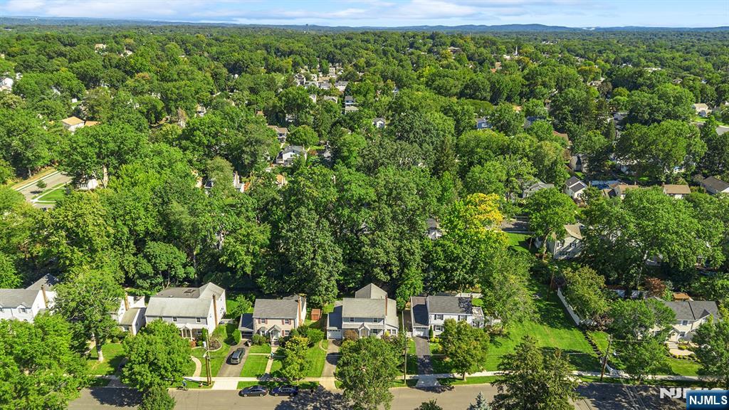 Photo 4 of Single family home for sale at 164 Kensington Rd, River Edge, NJ 07661 | MLS# 26031174 | Listing updated on 2026-09-17
