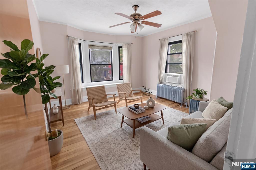 558 Argyle Avenue 2 - Photo 5