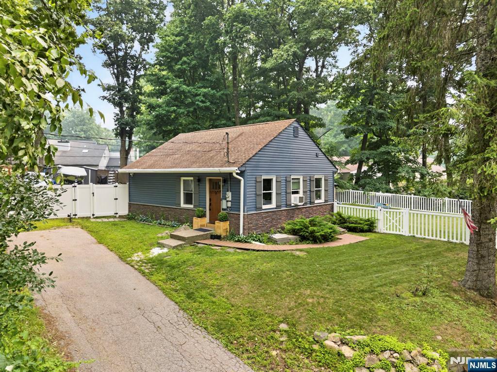 532 Glen Road - Photo 1