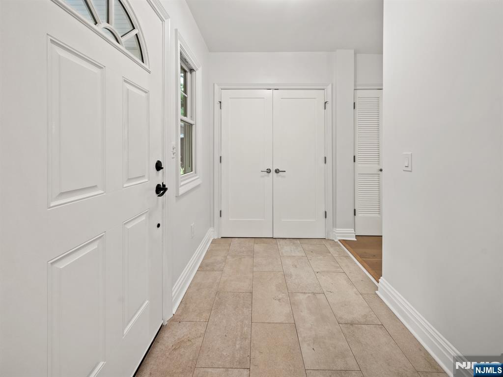 72 Fremont Avenue - Photo 2