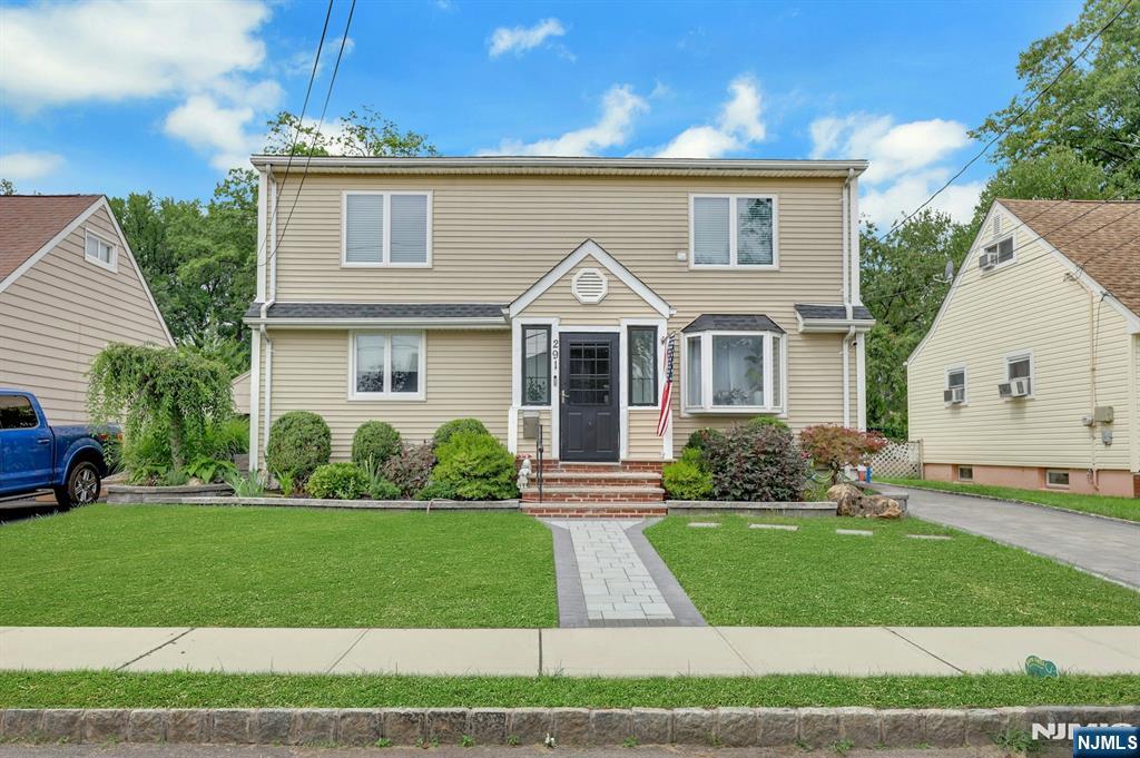 291 Fairway Avenue - Photo 1