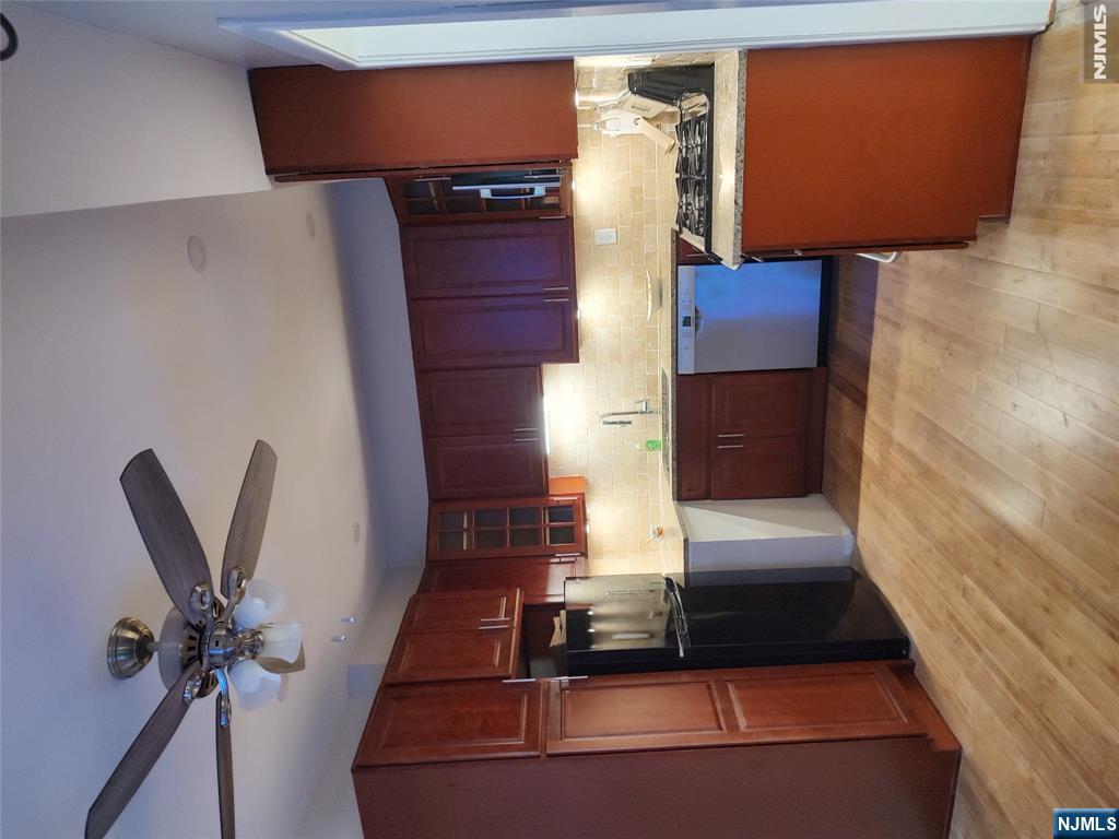 171 Malcolm Avenue 1R - Photo 2