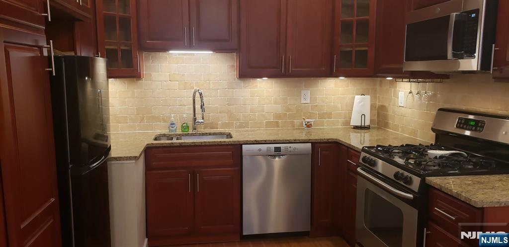 171 Malcolm Avenue 1R - Photo 3