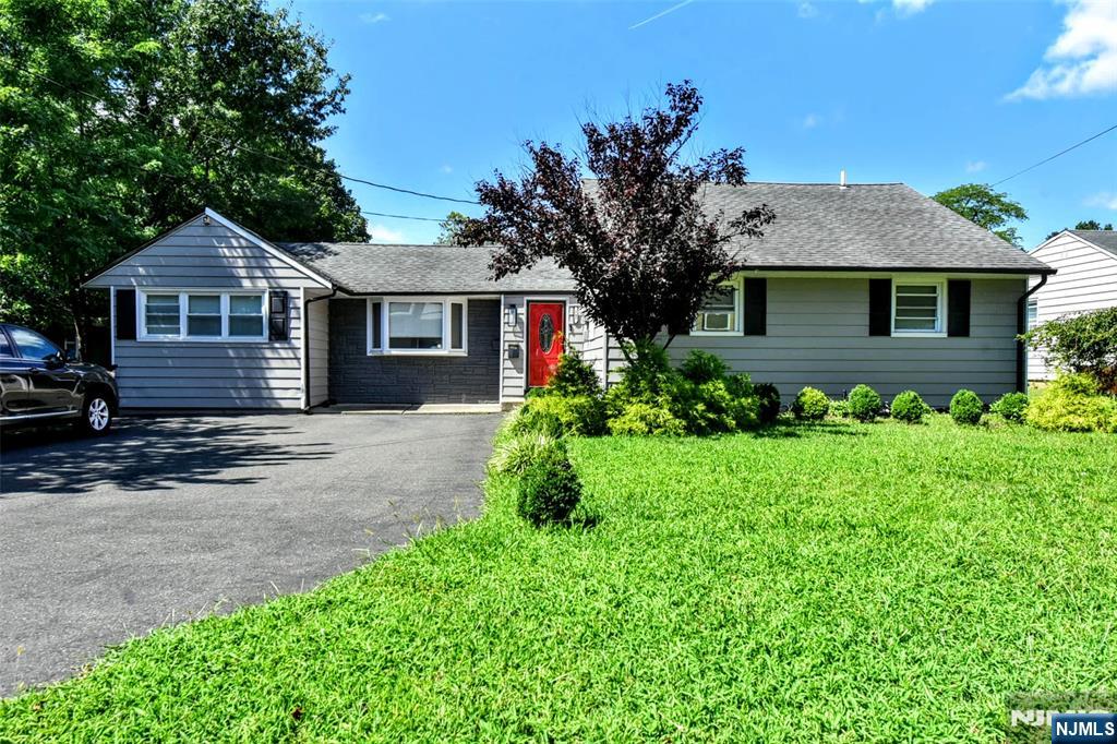347 Forest Avenue - Photo 2
