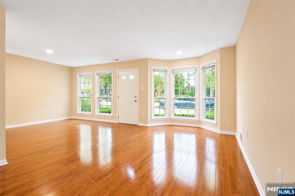 76 Boston Street - Photo 3