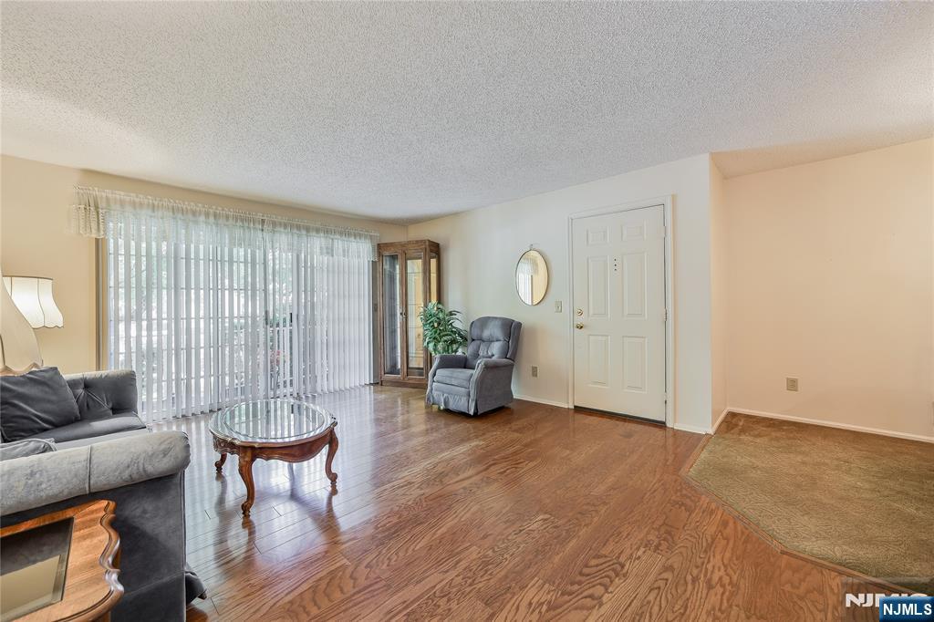 1134 Sycamore Lane - Photo 3