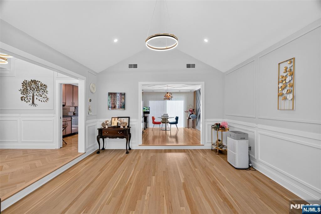 265 Westervelt Place - Photo 5