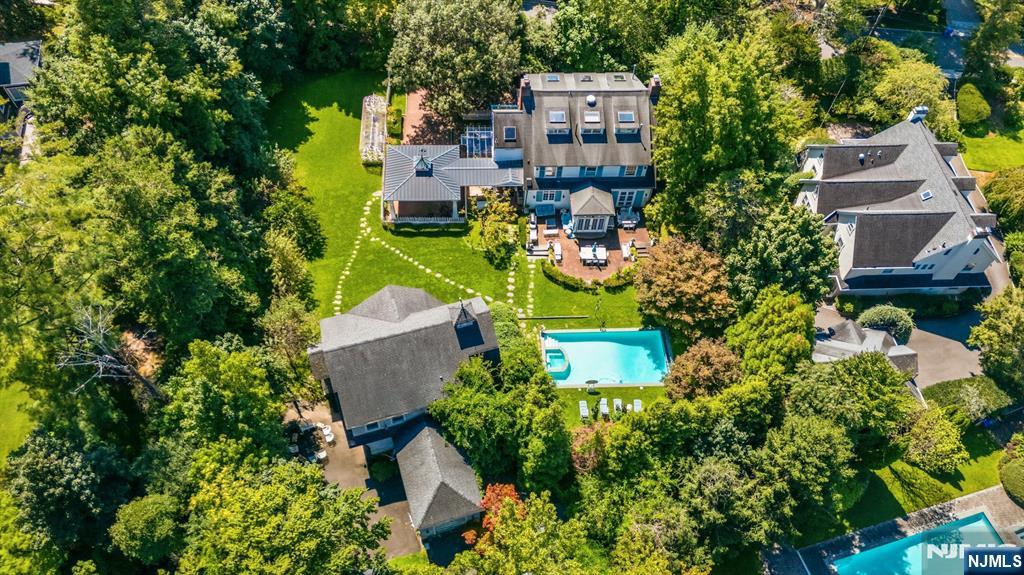 197 Cedar St, Englewood, NJ 07631