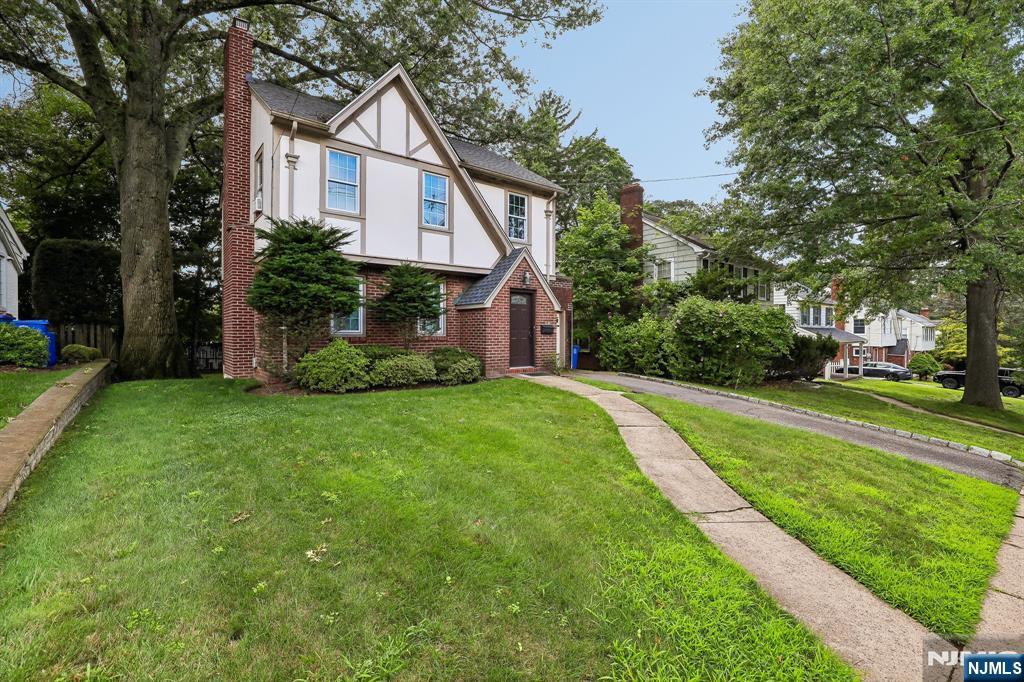 22 Elm Street - Photo 2