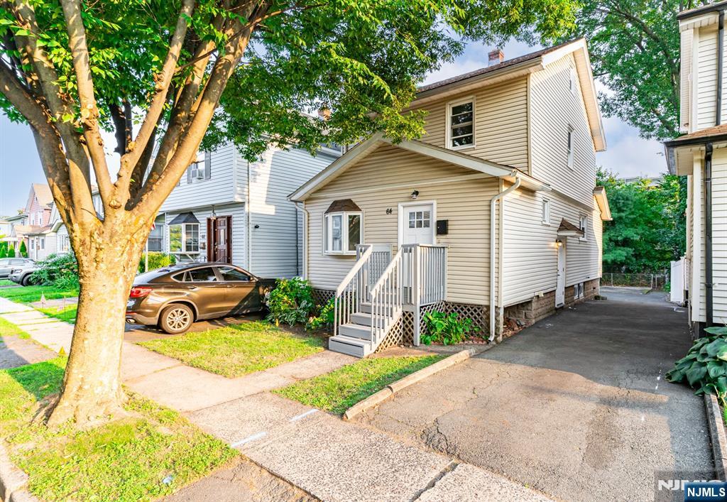 64 E Almira Street - Photo 3