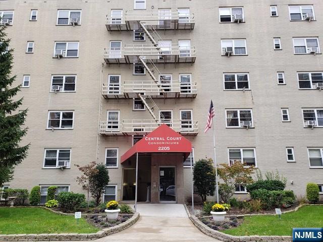 2205 N Central Road 5B - Photo 1