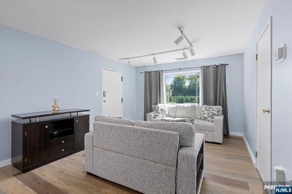 253 Park Avenue 307 - Photo 3