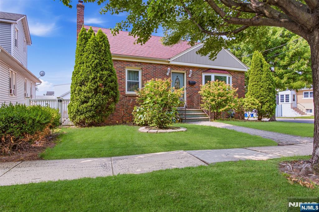 640 New York Avenue - Photo 3