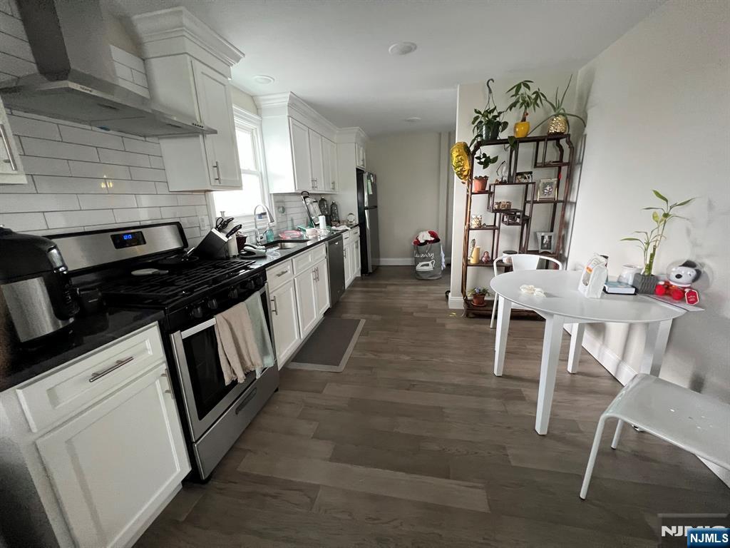 751 7th Street - Photo 1