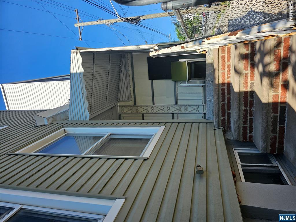 292 Governor Street - Photo 3