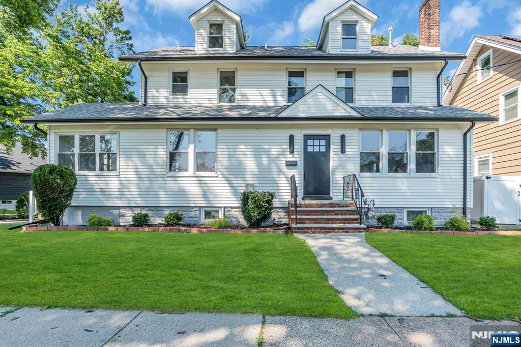 419 Martin Street - Photo 1