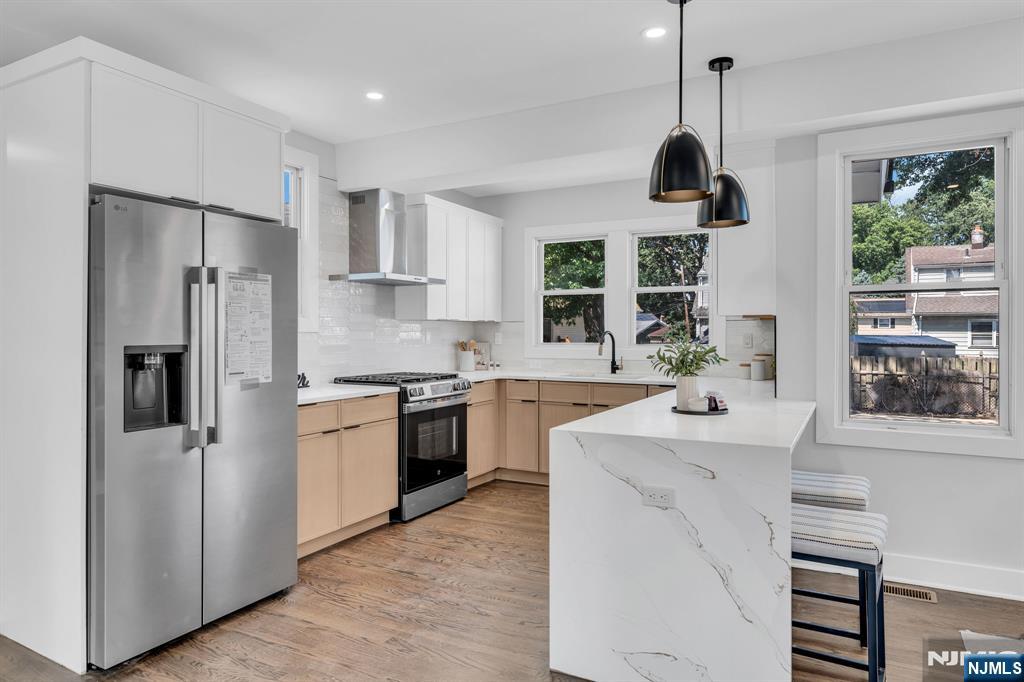 419 Martin Street - Photo 2