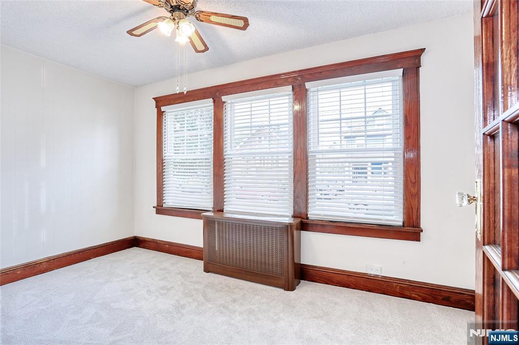 215 Walter Avenue - Photo 5