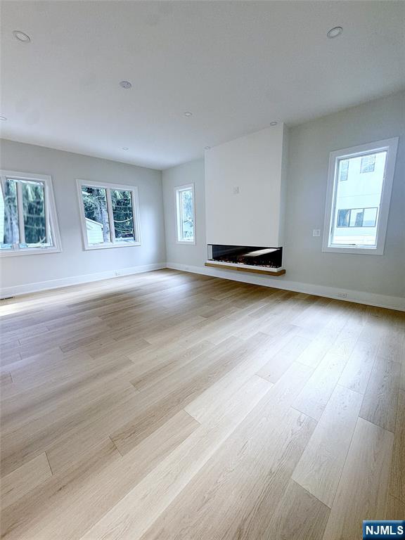 220 Riveredge - Photo 4