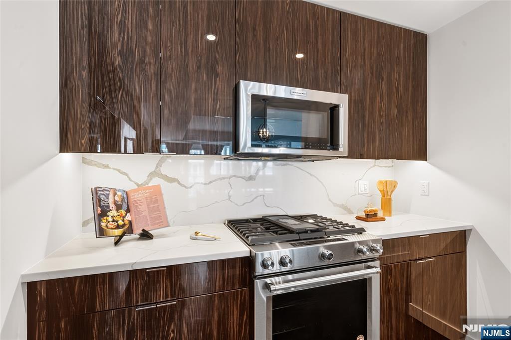 800 Ave At Port Imperial Boulevard 816 - Photo 5