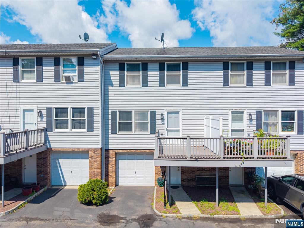 210 Caldwell Avenue 2 - Photo 1