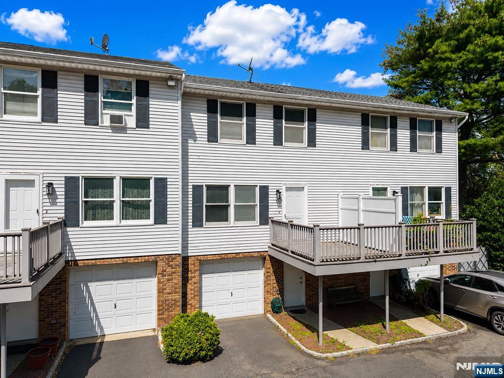 210 Caldwell Avenue 2 - Photo 2