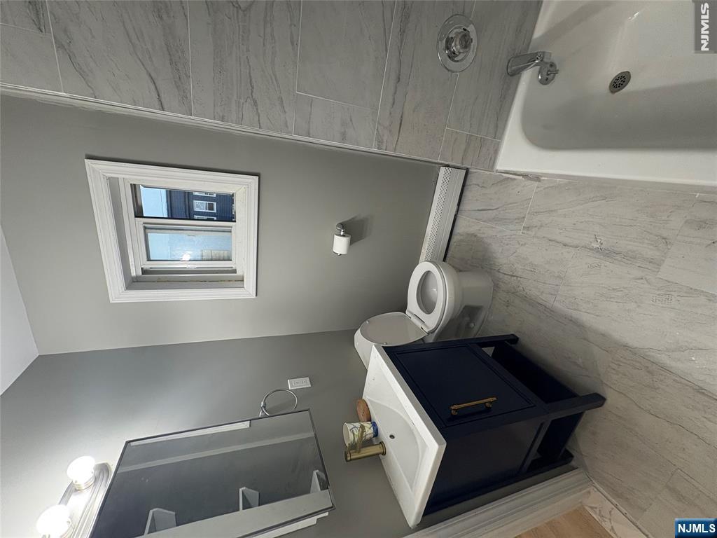 329 Hamilton Avenue 2 - Photo 5