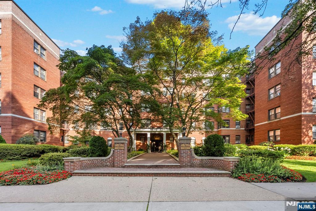 100 Prospect Avenue 1F