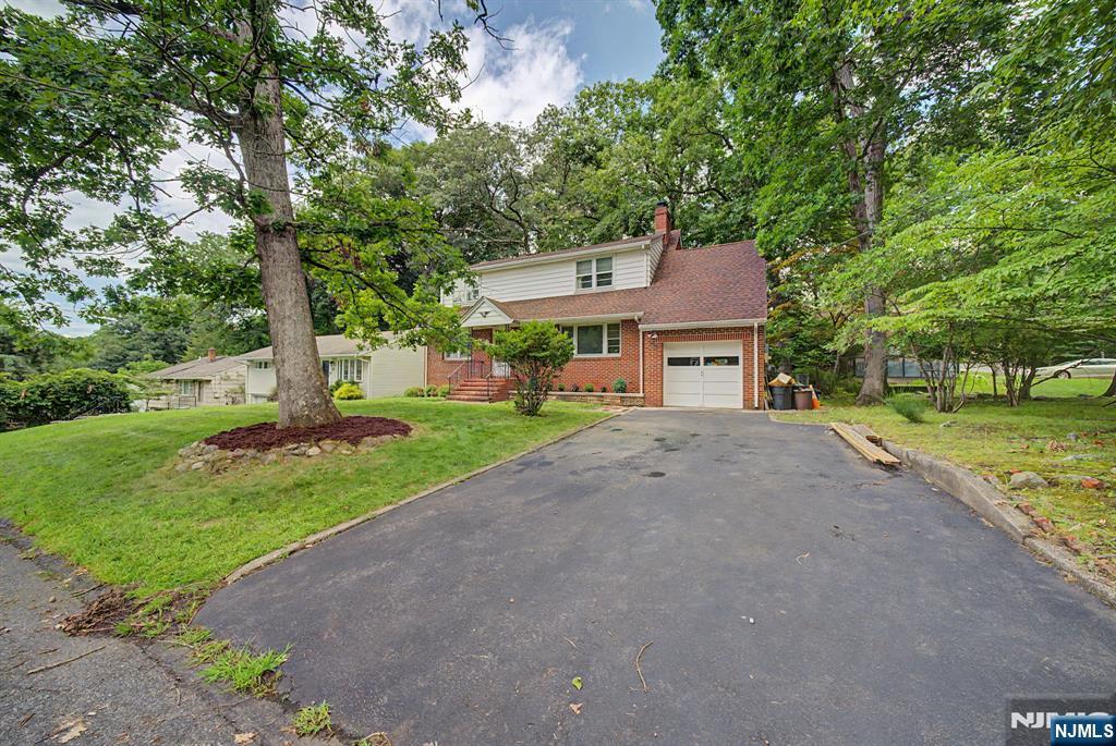 27 Oswego Avenue - Photo 2